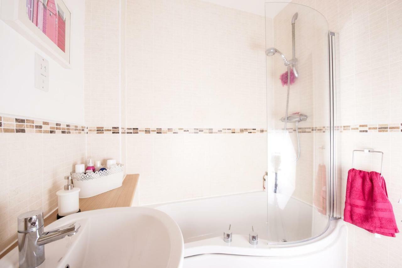 Riverside Stays, Modern House Stays, Shefford, Bedfordshire Extérieur photo